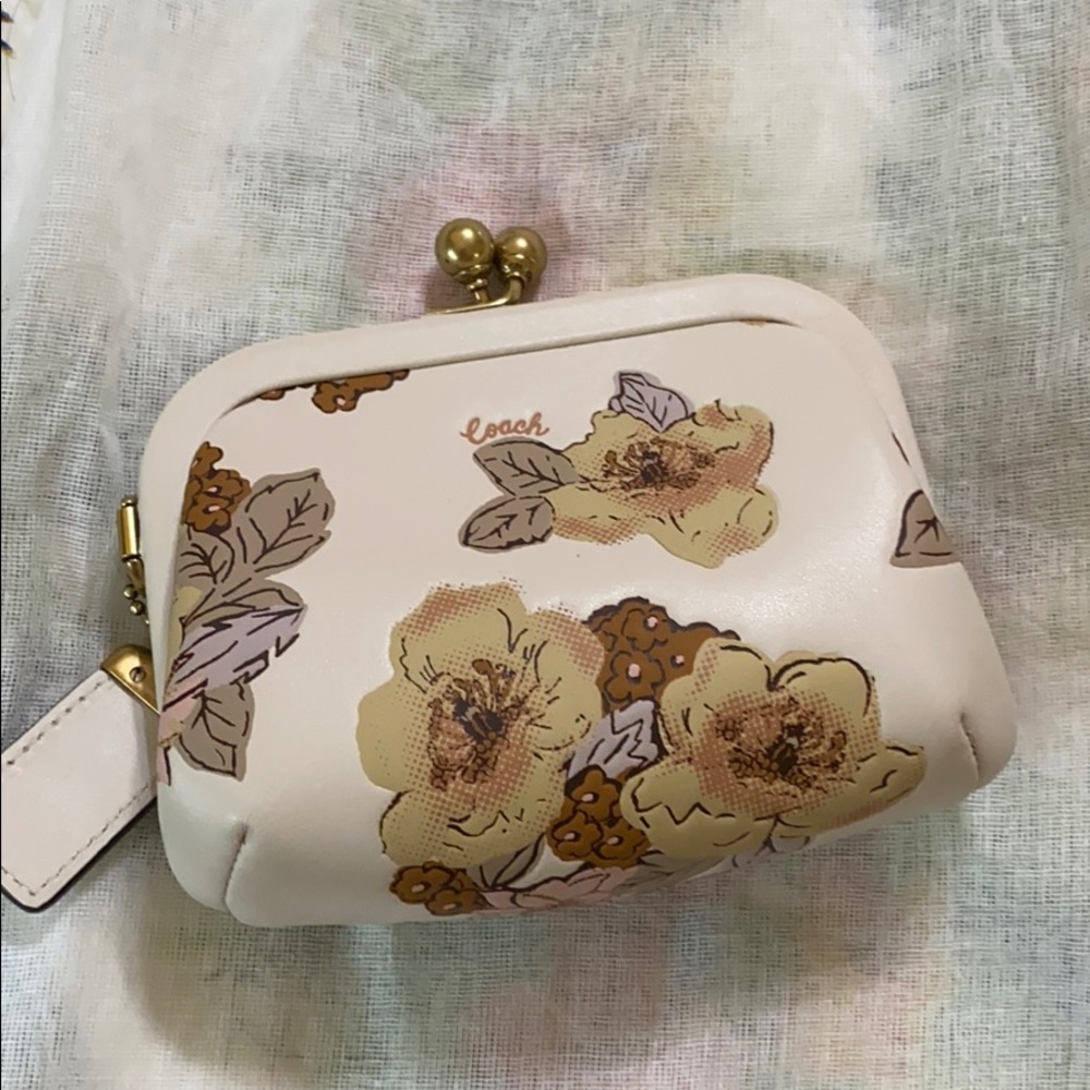 New! Coach Kisslock Coin Purse